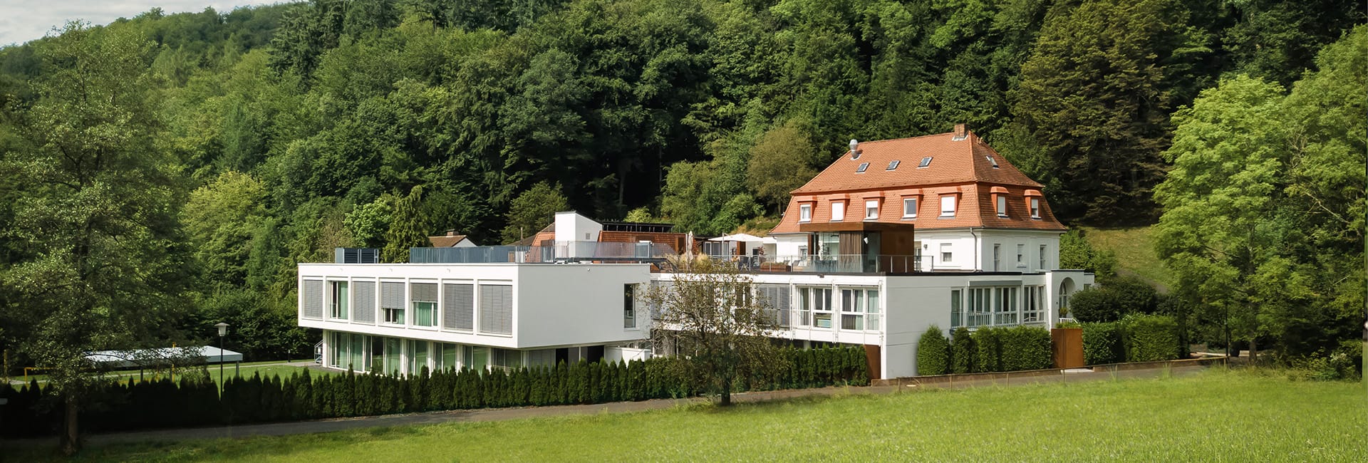 Außenansicht der MyWayBettyFord Klinik